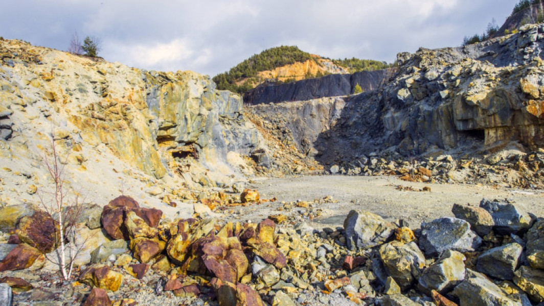 ICSID suspendă temporar executarea hotărârii în procesul Gabriel Resources împotriva României