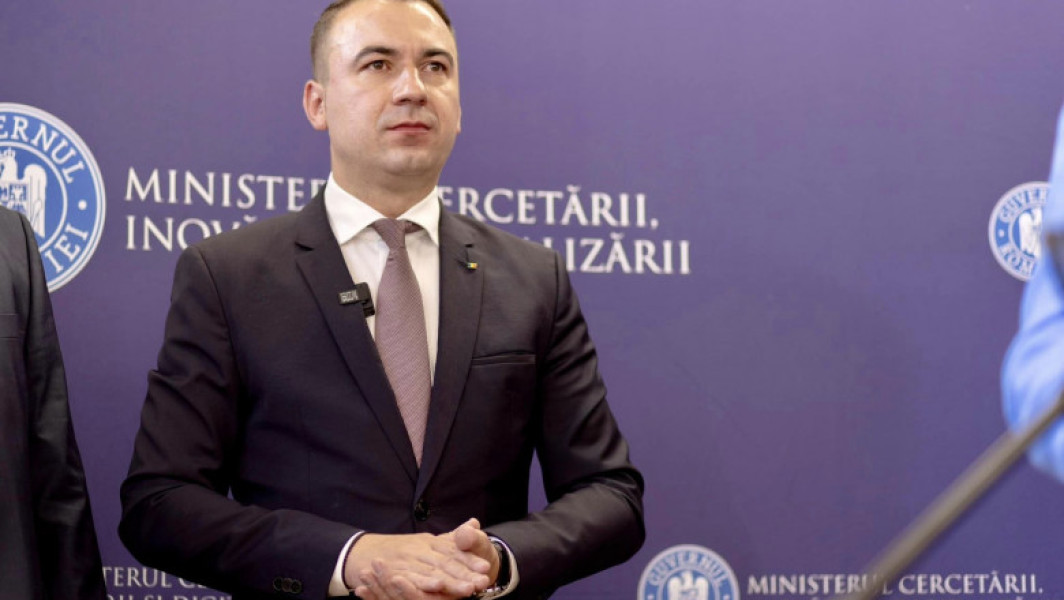 O treime din funcționarii publici vor ieși la pensie în următorii trei ani: Rolul în creștere al Inteligenței Artificiale