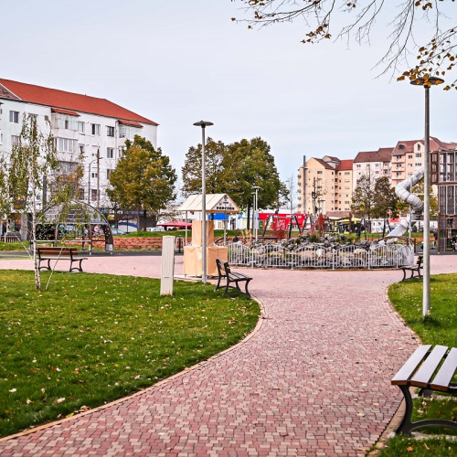 Primăria Sibiu achiziționează pergole din lemn pentru parc