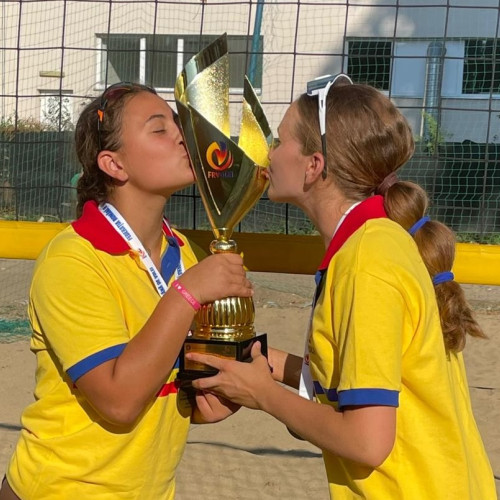 Volei pe nisip: Campionatul național U16 câștigat de echipa din Sibiu