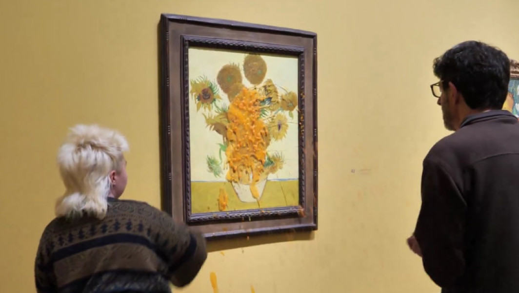 Activisti de mediu au atacat tablouri de Van Gogh cu supă la Galeria Națională din Londra