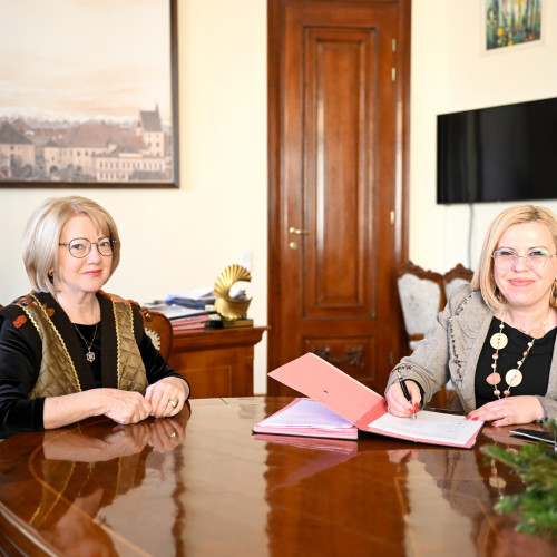 Primăria Sibiu a semnat un contract de 20 de milioane de euro pentru 30 de autobuze electrice
