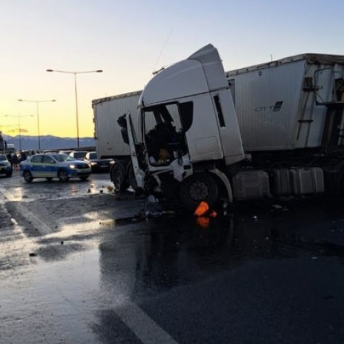 Accident Grav Aproape de Sibiu: 8 Răniți Pe A1