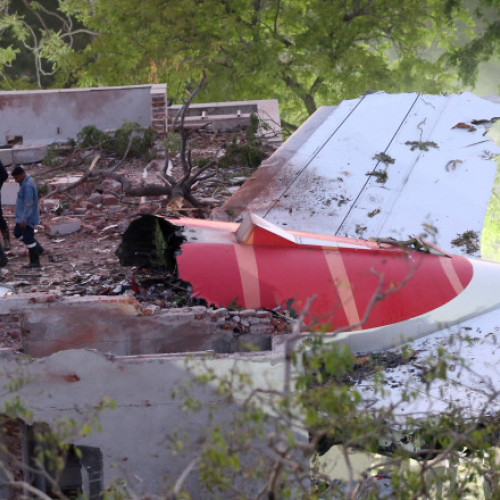 Numărul victimelor în urma prăbușirii avionului Boeing 787 al Air India a crescut la 279 de persoane