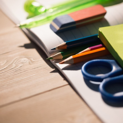 anunț de controale naționale pentru protecția consumatorilor privind strictul necesar pentru școală