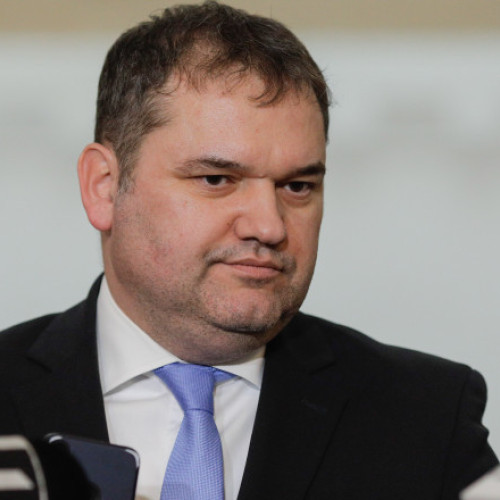 aproximativ 6.000 de posturi din administratia locala vor disparea, anunta ministrul Cseke Attila