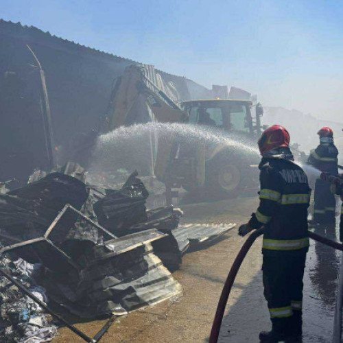 Monitorizare continuă a calității aerului după incendiul de la Dragonul Roșu