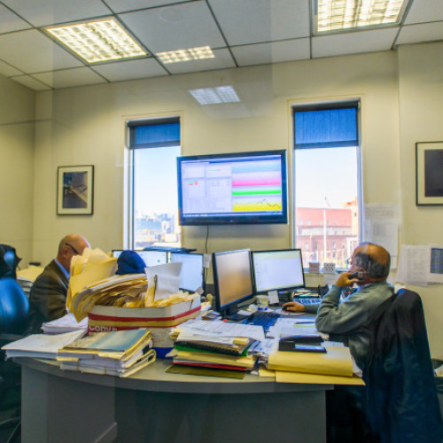 Guvernul a redus procentul de majorare salarială pentru angajații care gestionează fonduri comunitare