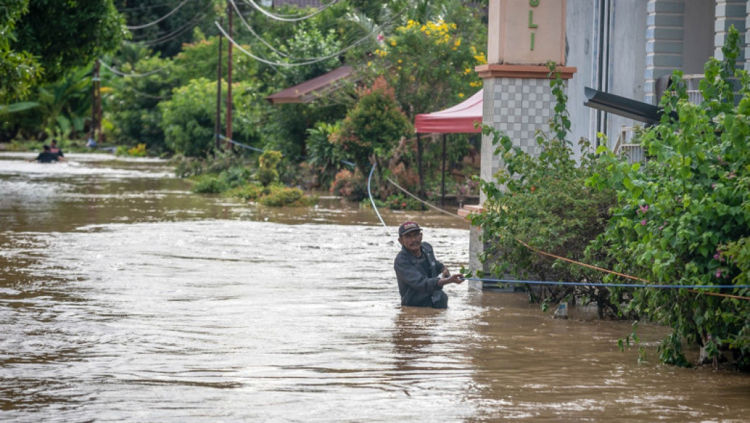 Inundații severe în Indonezia afectează Bali și Flores; 18 decese