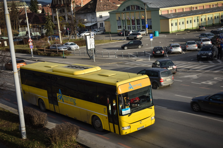 CJ Sibiu analizează majorarea tarifelor pentru transportul județean