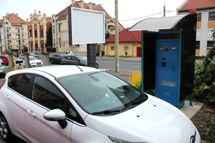 Parcarea de pe strada Funarilor din Sibiu acceptă acum plata în numerar