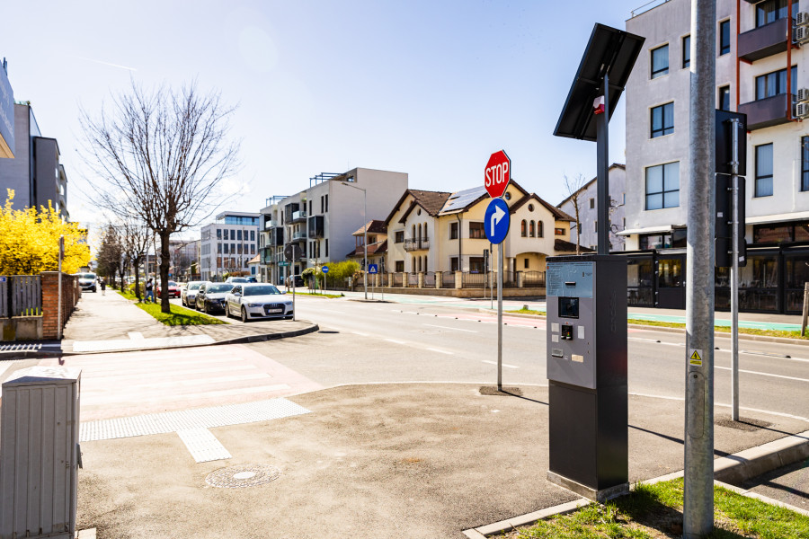 Primăria Sibiu a anulat achiziția pentru automate de parcare ce extindeau sistemul în 77 de străzi