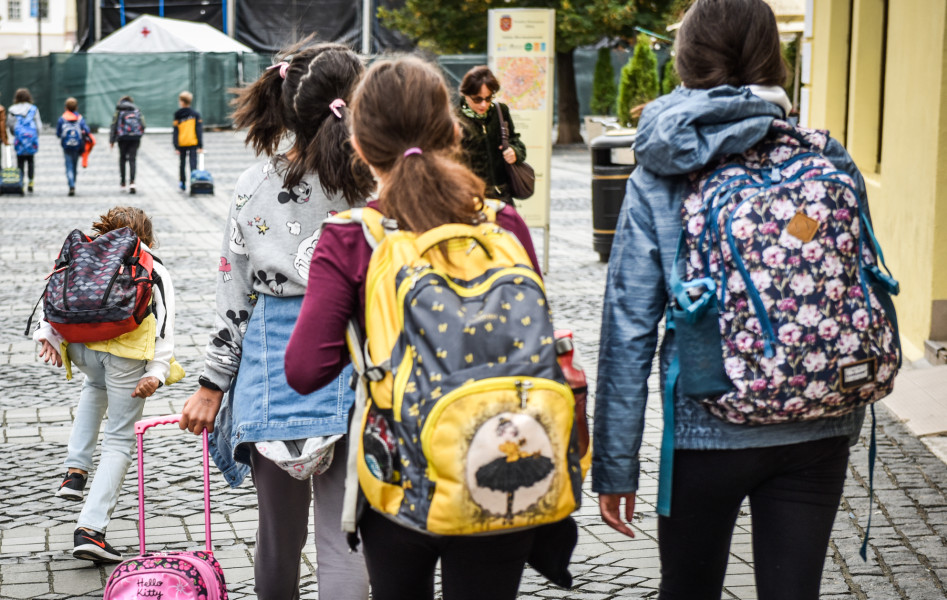 Programul Pedibus pentru elevi s-a extins în zece orașe din România
