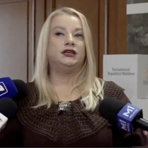 Diana Caraman refuză să vorbească în română în Parlamentul Republicii Moldova