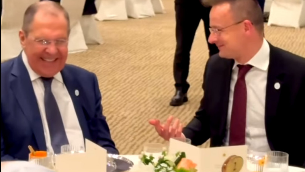 Ministrul Ungariei taie cina cu partenerul rus și explică decizia (VIDEO)