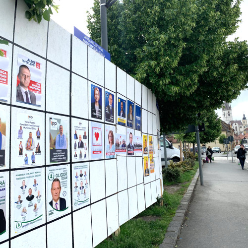 Un candidat la Primăria Sibiu, obligat să șteargă un film de pe rețelele de socializare. Spunea că este pe primul loc într-un sondaj