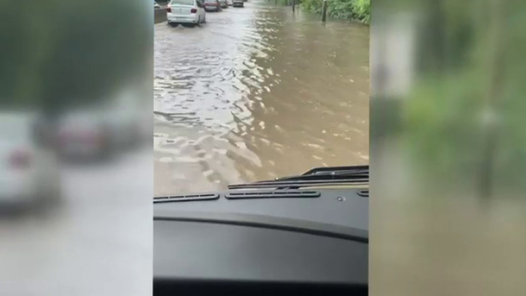Inundații în București: Sistemul de Canalizare, Depășit de Precipitațiile Extreme