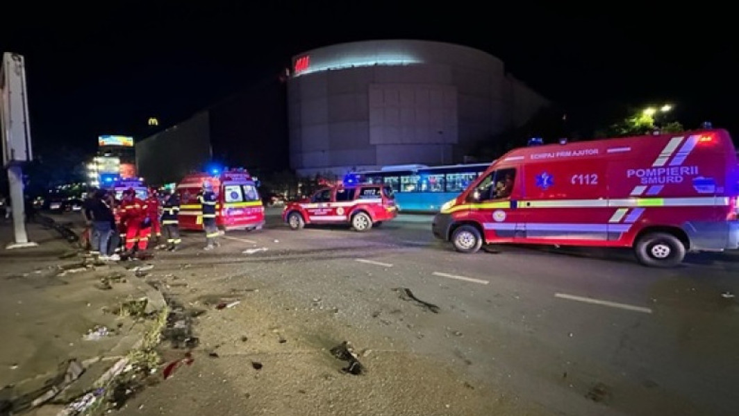 Accident grav în Piața Unirii: 12 persoane rănite