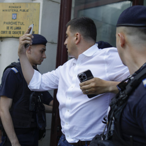 George Simion cere telefonul înapoi la Parchetul General
