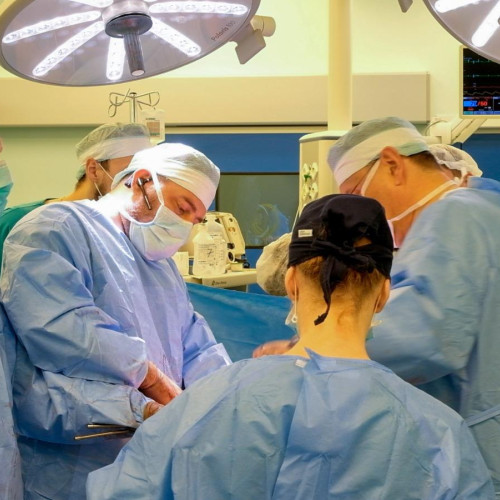 Intervenție chirurgicală revoluționară la Sibiu pentru o pacientă cu cancer peritoneal