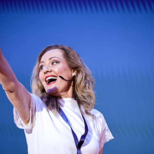 Elena Lasconi, bucuroasă de acordul PNL-PSD privind data alegerilor